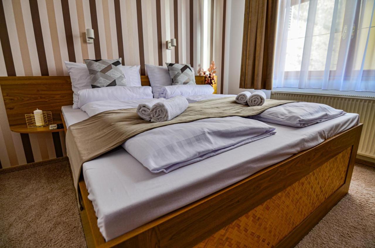 Kossuth Vendeghaz Apartment Tolna Ngoại thất bức ảnh