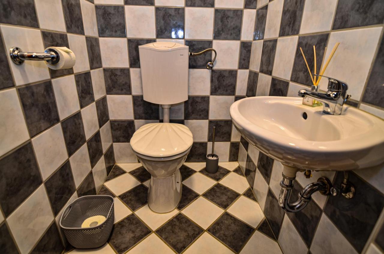 Kossuth Vendeghaz Apartment Tolna Ngoại thất bức ảnh
